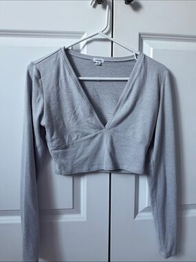 Garage Light Gray V-Neck Long Sleeve Crop Top